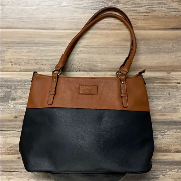 G.H. Bass & Co. Handbags - G.H. Bass Two Tone Oversized Tote EUC P1